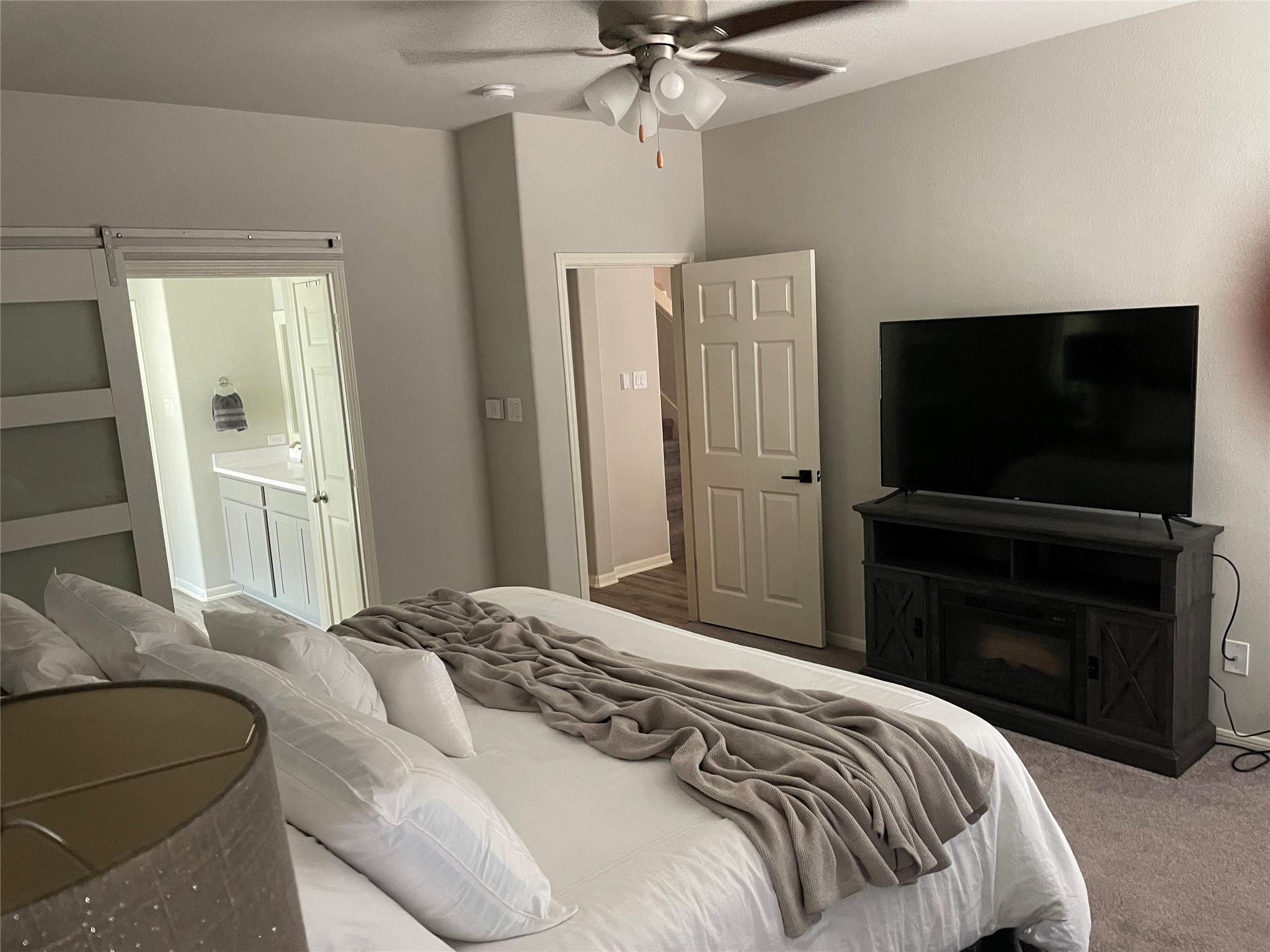 748 Wedgewood Park Property Photo 6