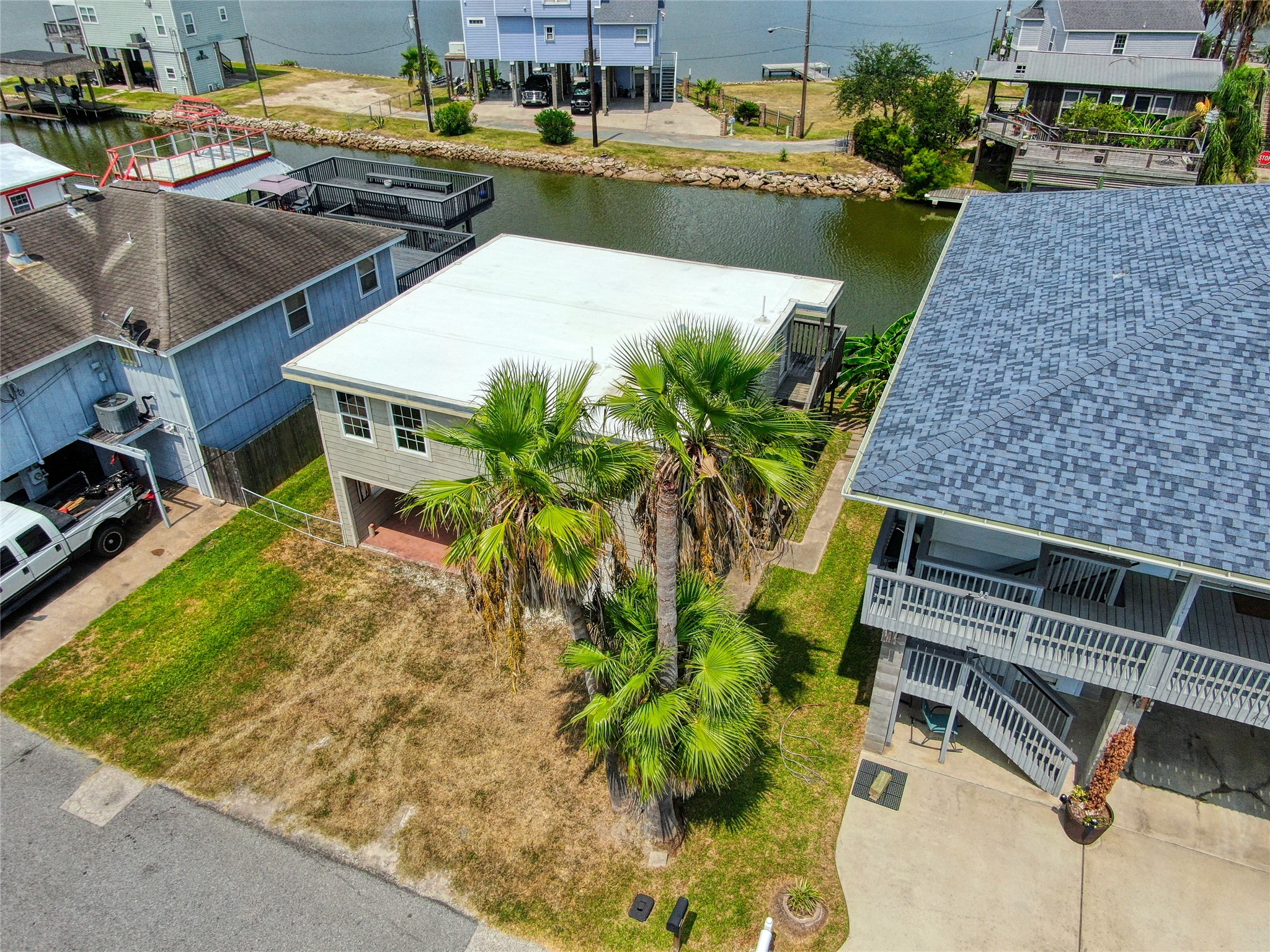 114 Bayou Vista Drive Property Photo 2