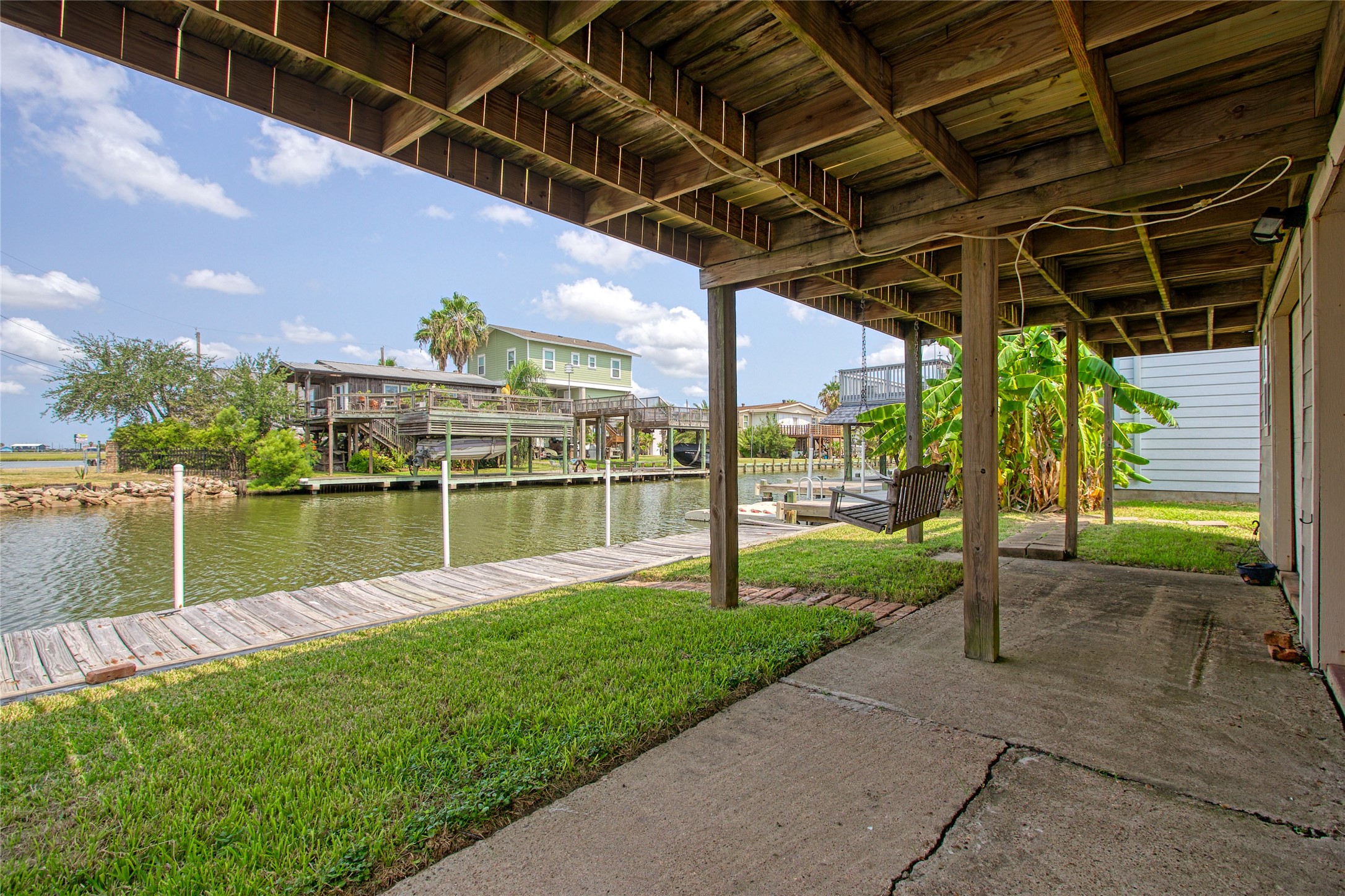 114 Bayou Vista Drive Property Photo 7