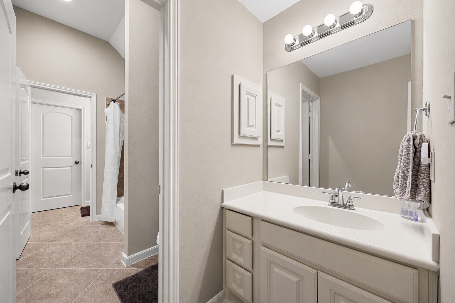 28014 Canyon Wren Drive Property Photo 32