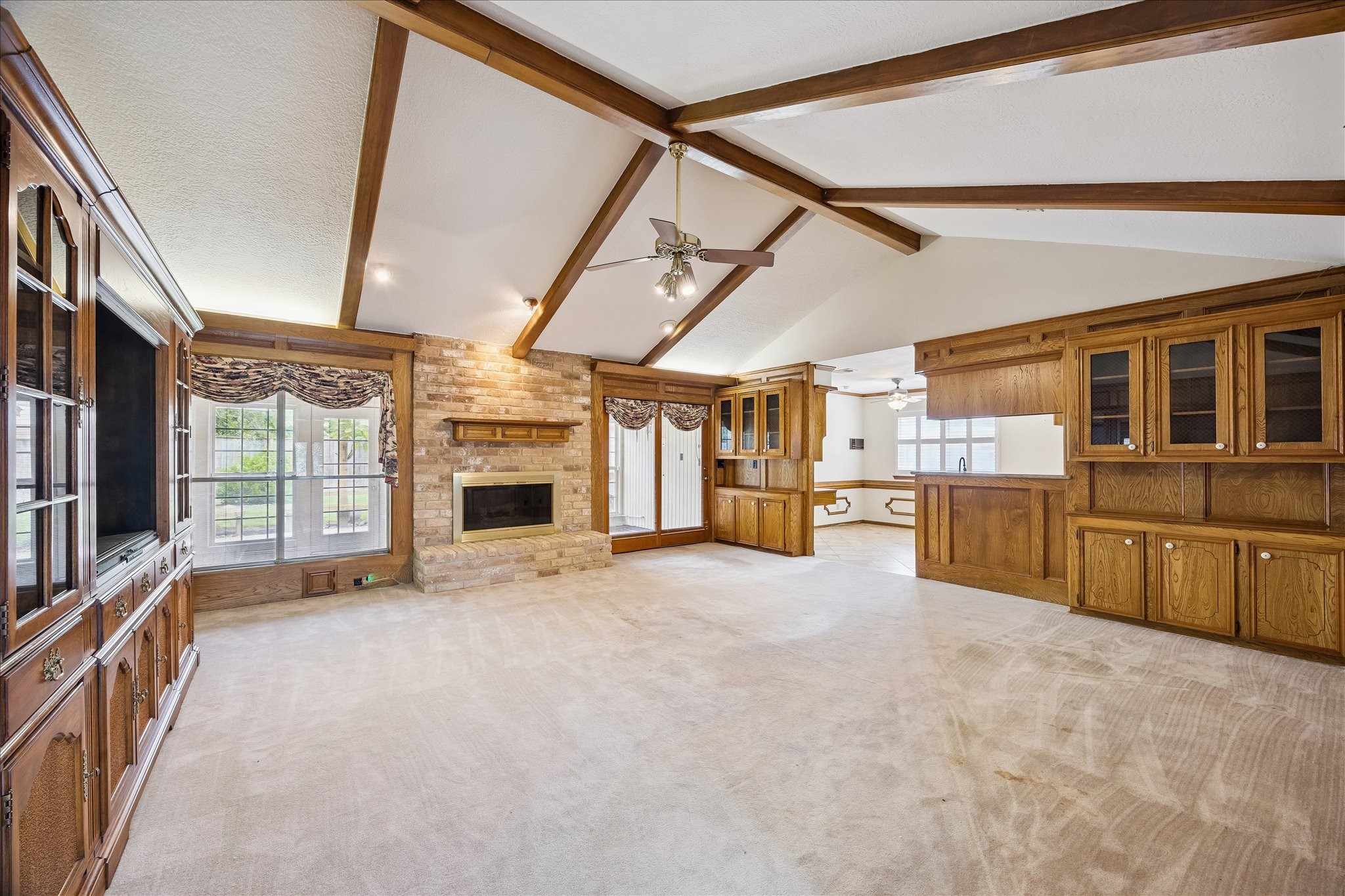 15711 Brook Forest Drive Property Photo 6