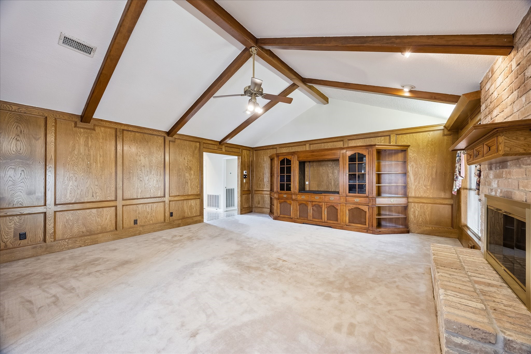 15711 Brook Forest Drive Property Photo 7