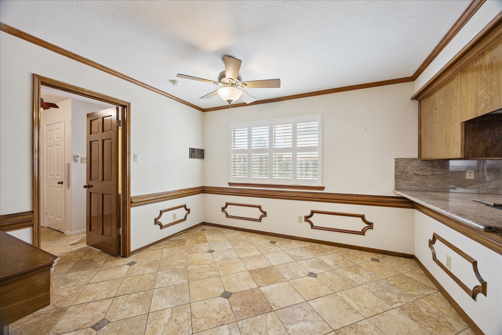 15711 Brook Forest Drive Property Photo 11