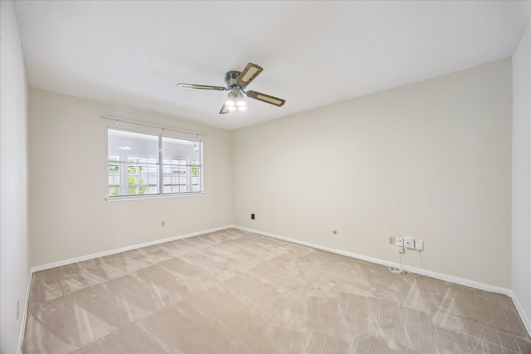 15711 Brook Forest Drive Property Photo 15