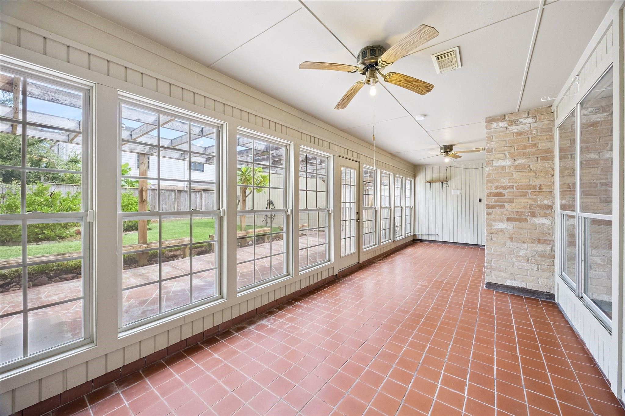 15711 Brook Forest Drive Property Photo 20