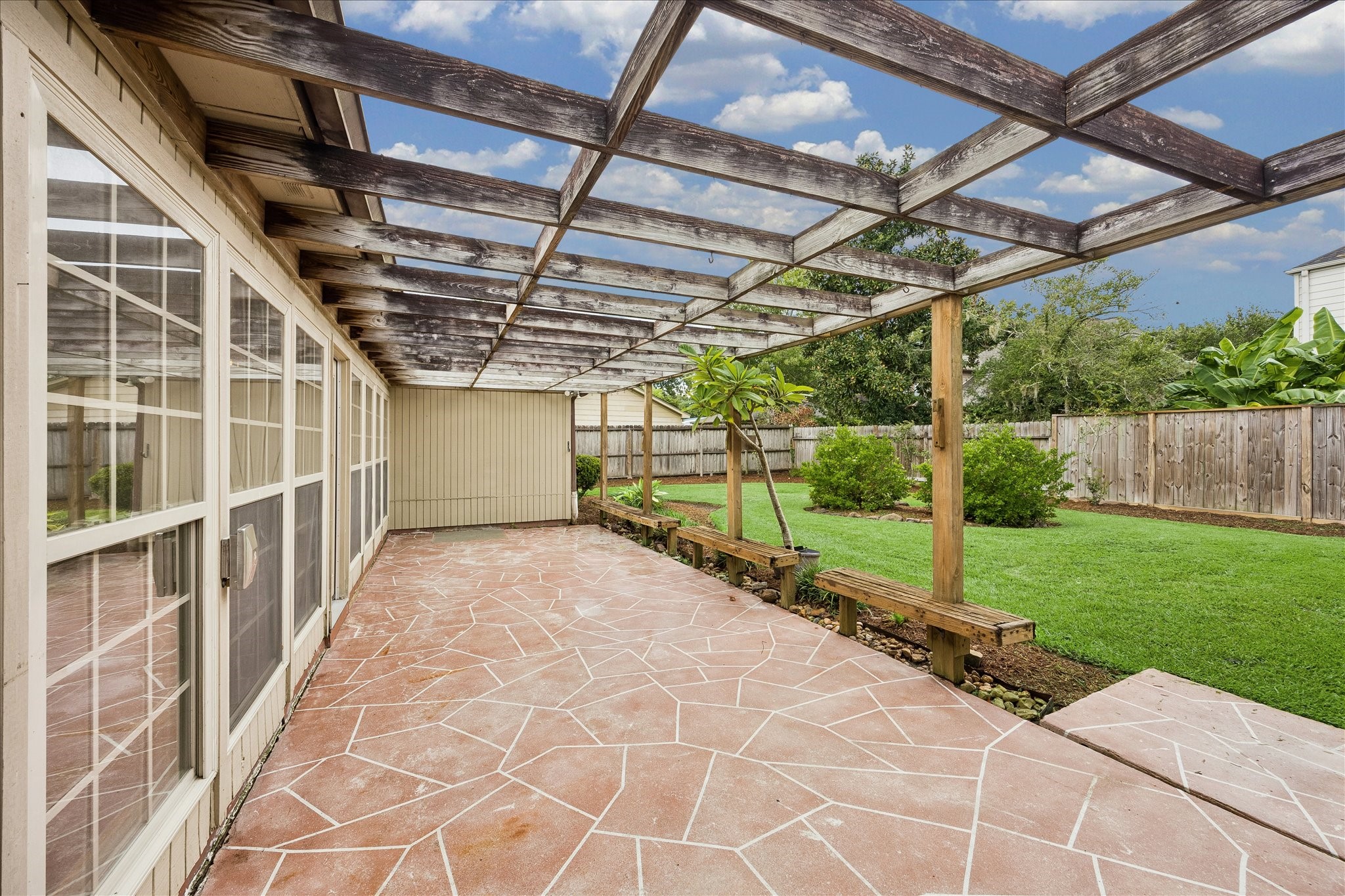15711 Brook Forest Drive Property Photo 23