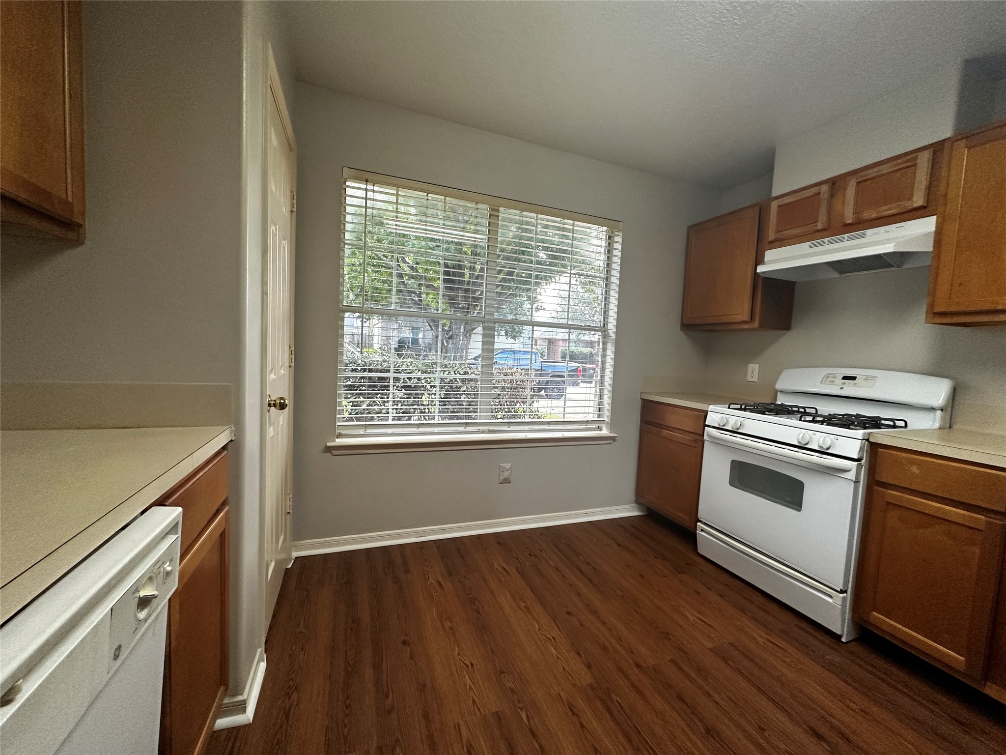 6535 Gorton Drive Property Photo 7