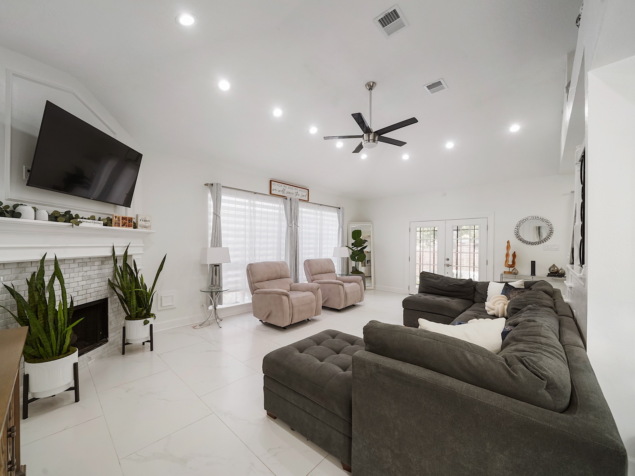 14402 Westbury Court Property Photo 7