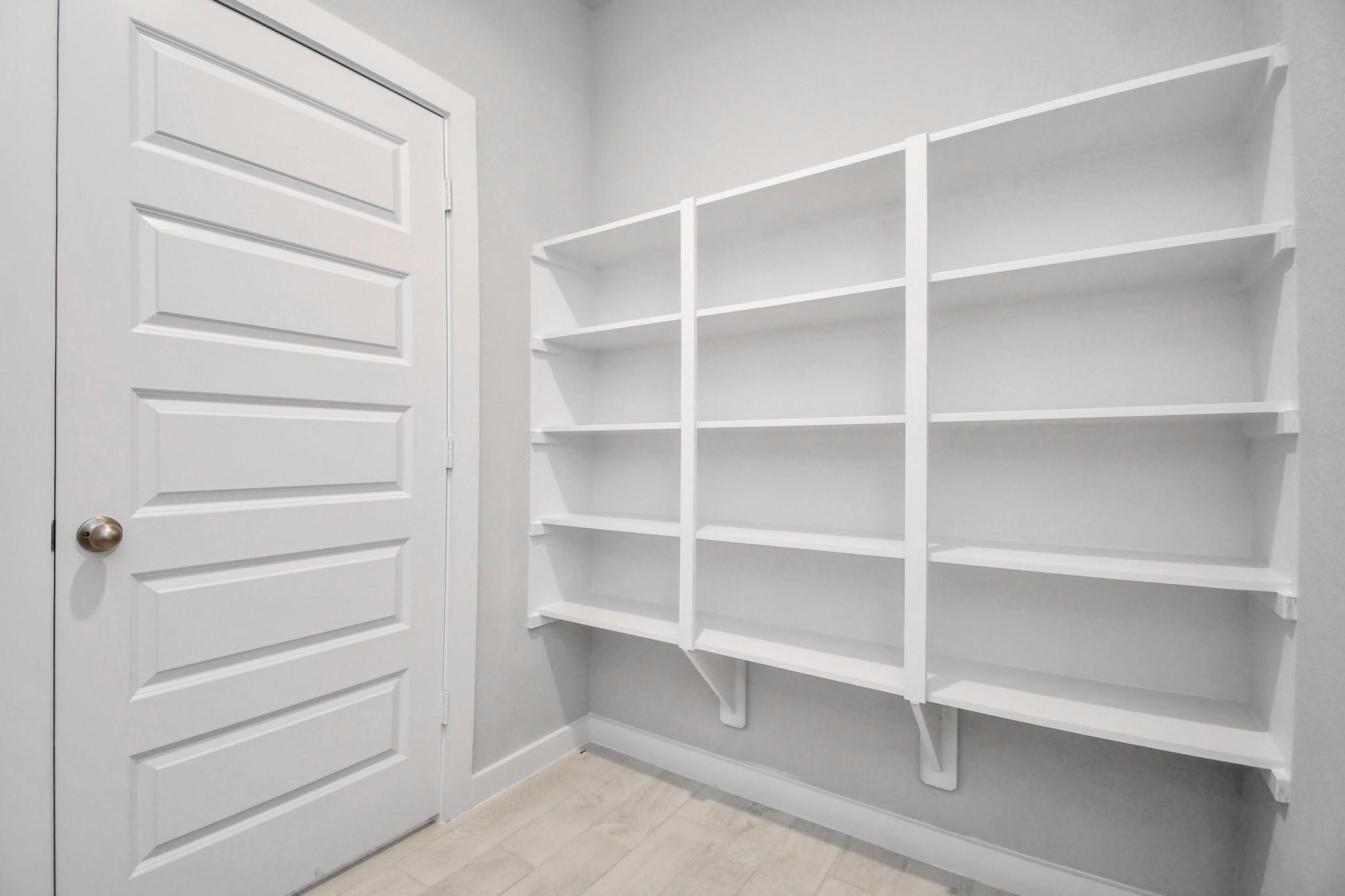 11718 Leafy Laurel Drive, Houston Tx 77066 Property Photo 6