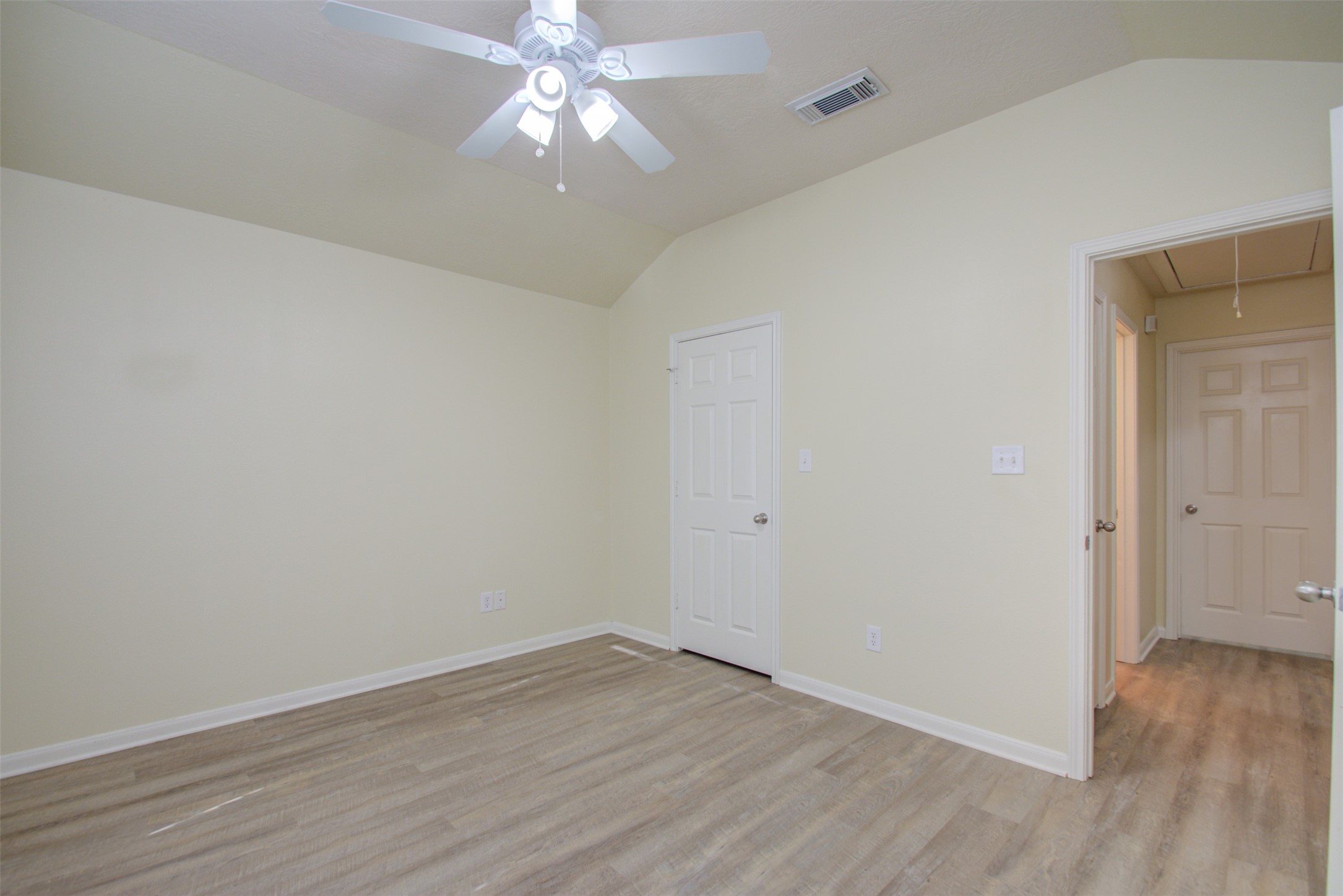 14903 Lanai Drive Property Photo 7