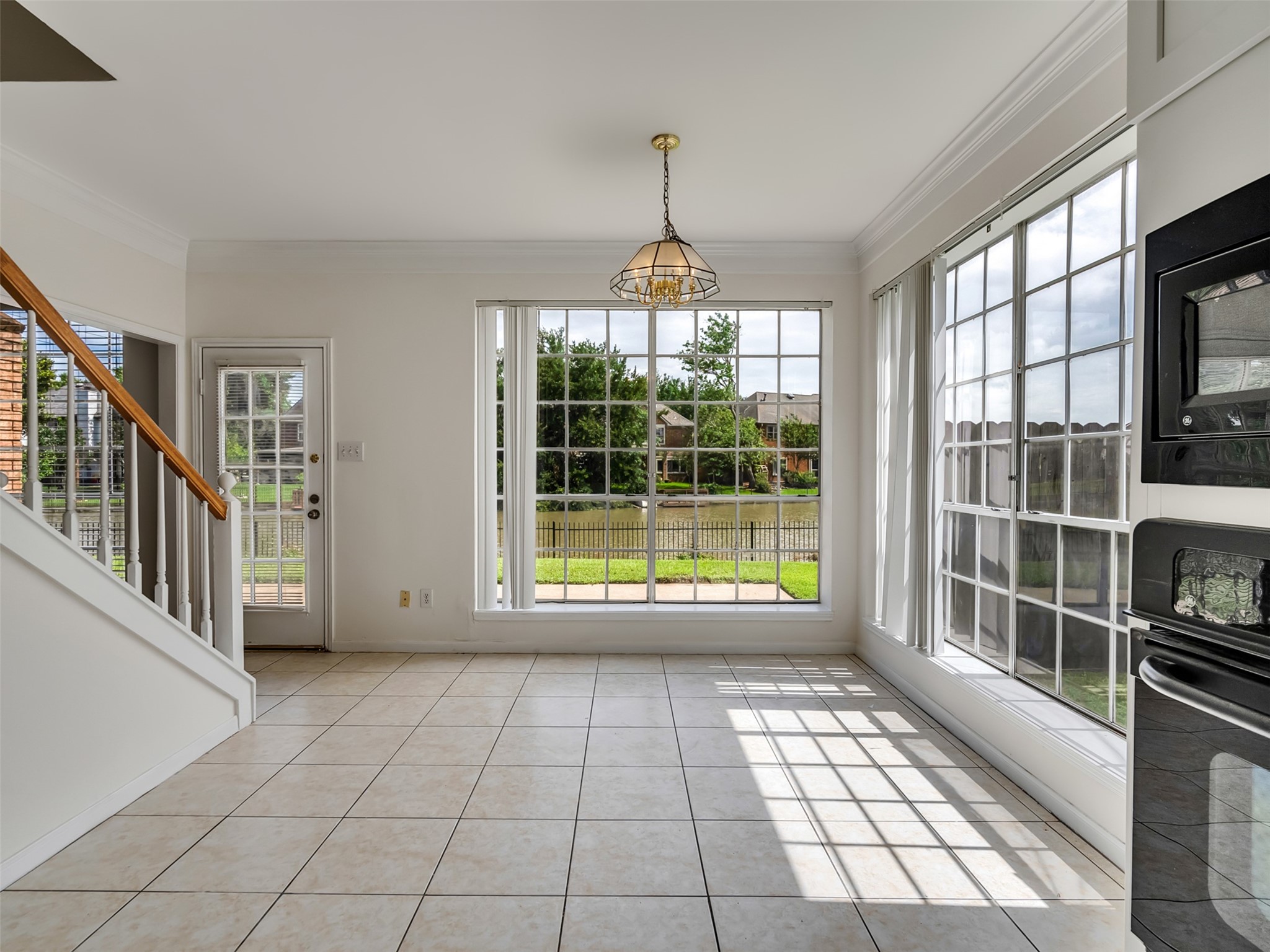 1127 Gloria Court Property Photo 21