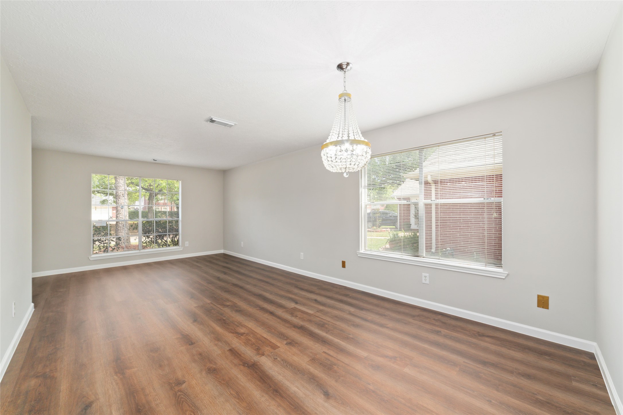 14431 Parkesgate Drive Property Photo 8