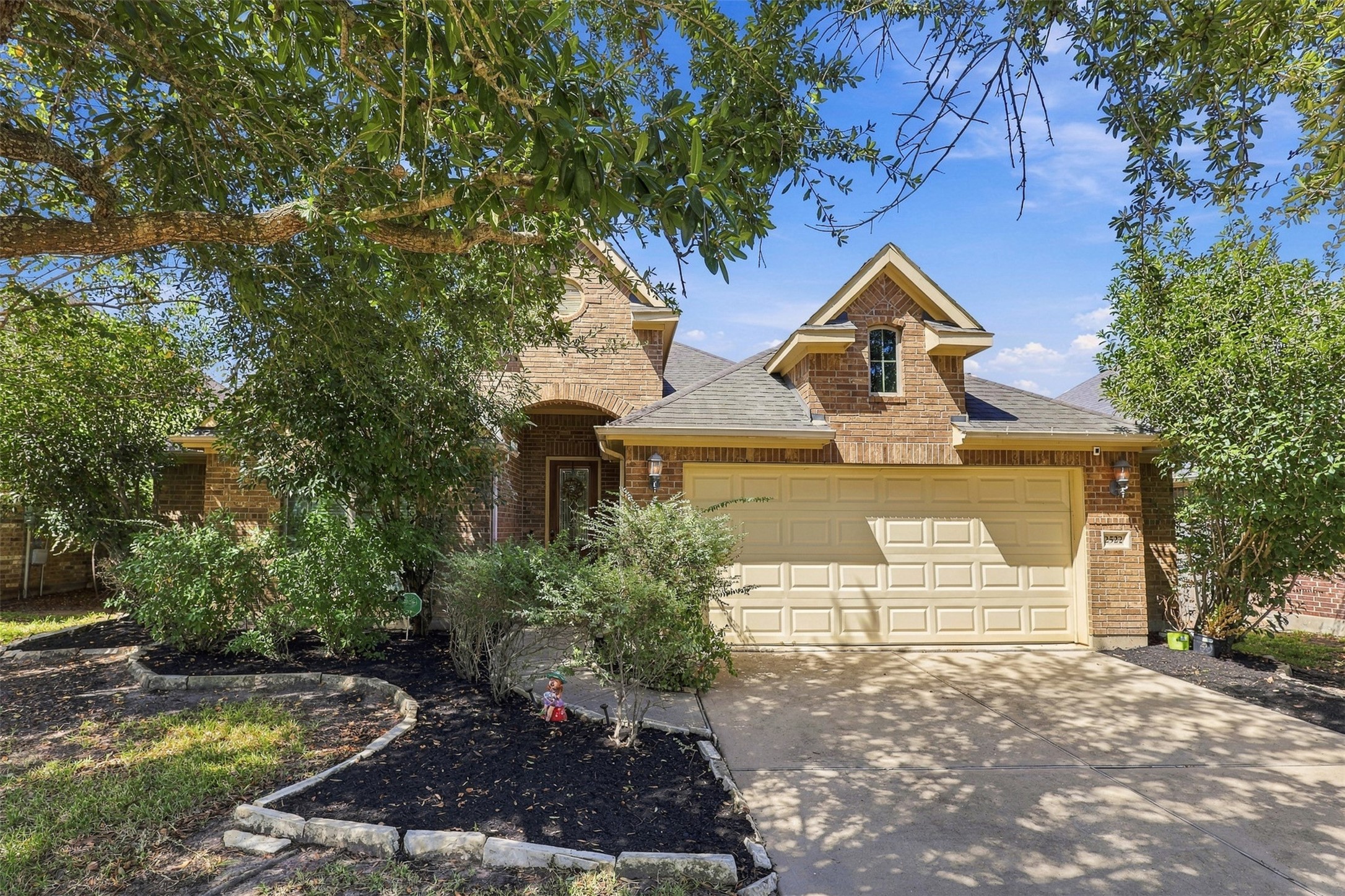 2522 Kinsgate Forest Drive Property Photo 2