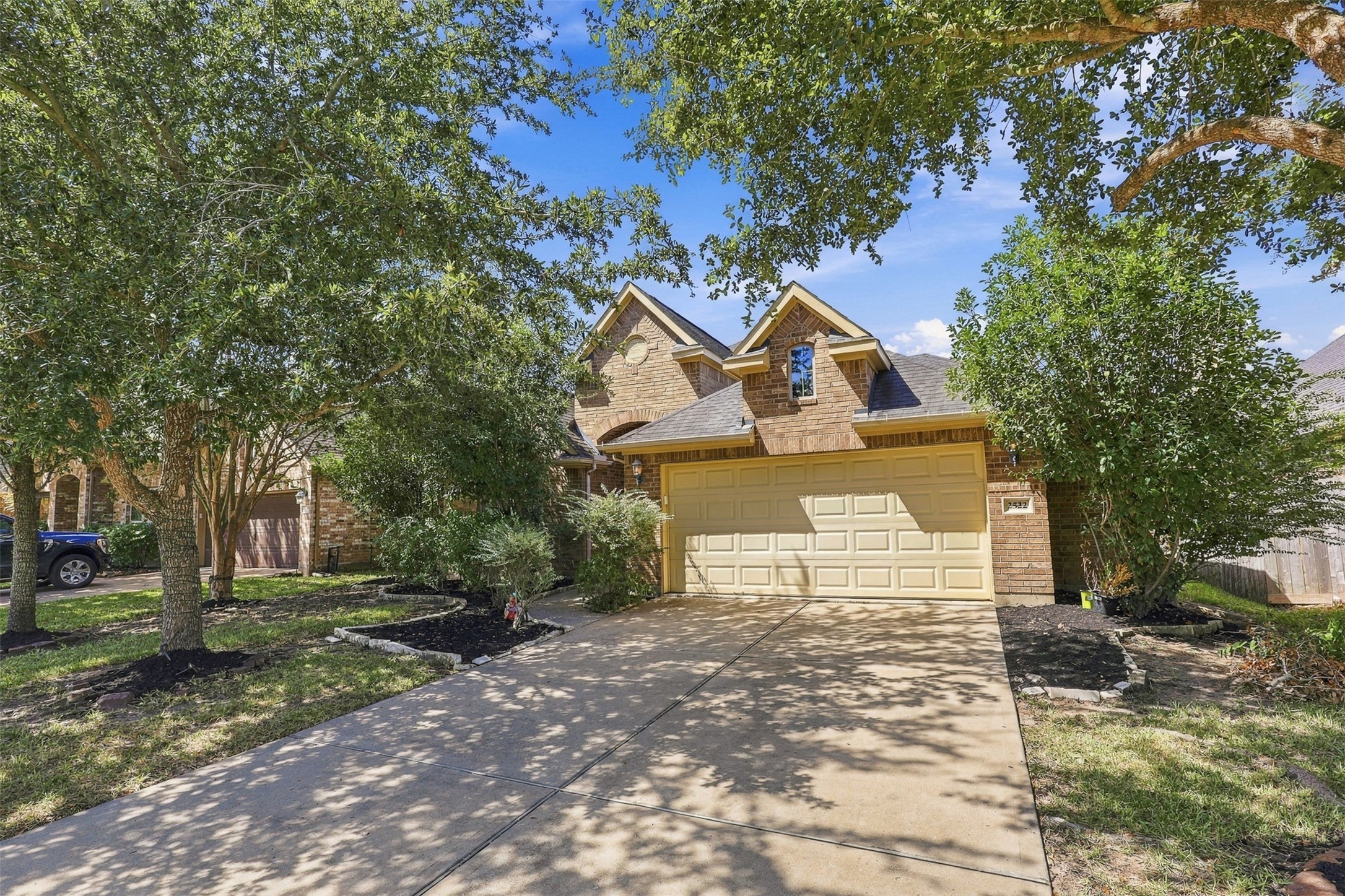2522 Kinsgate Forest Drive Property Photo 3