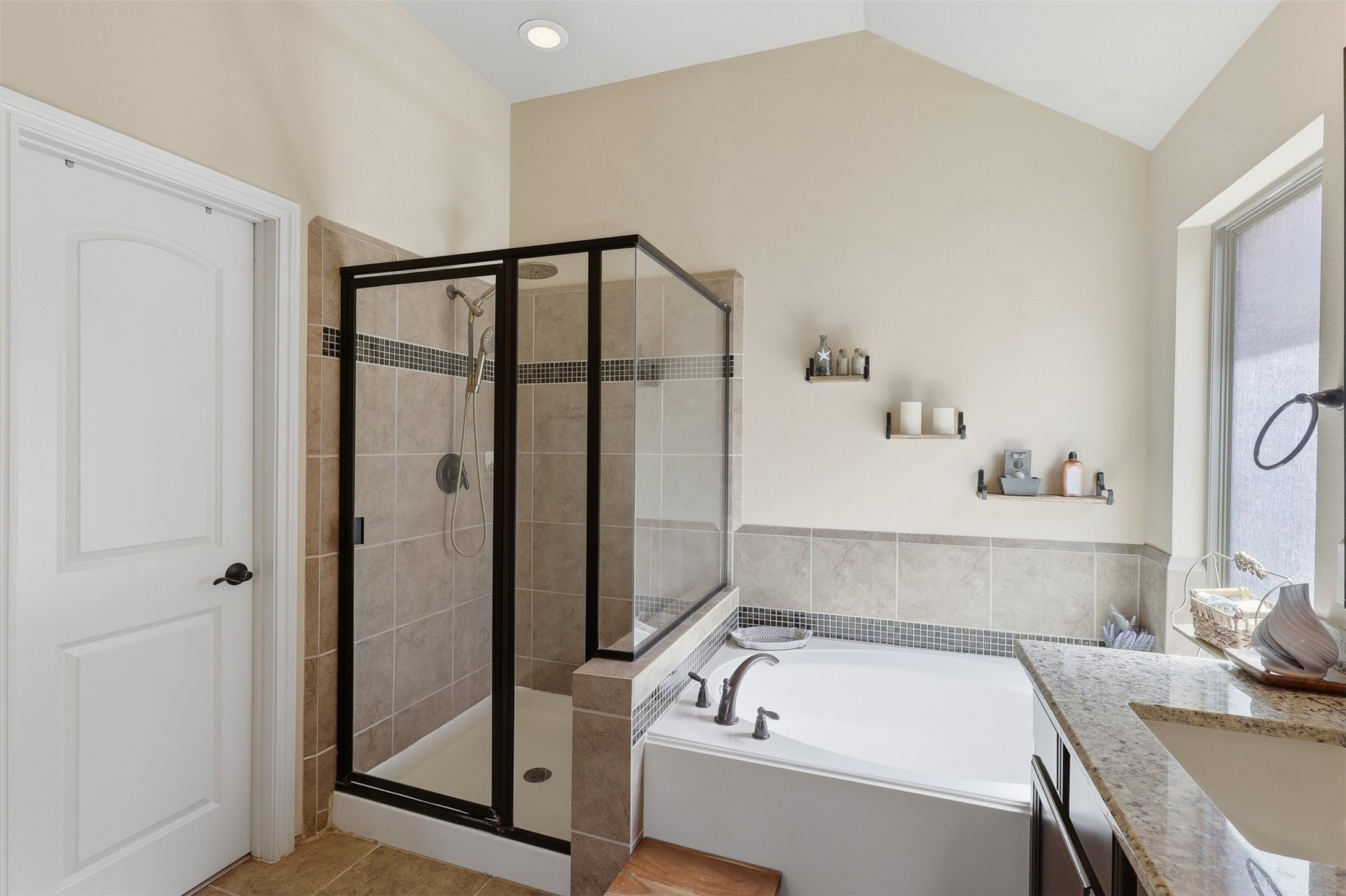 2522 Kinsgate Forest Drive Property Photo 21