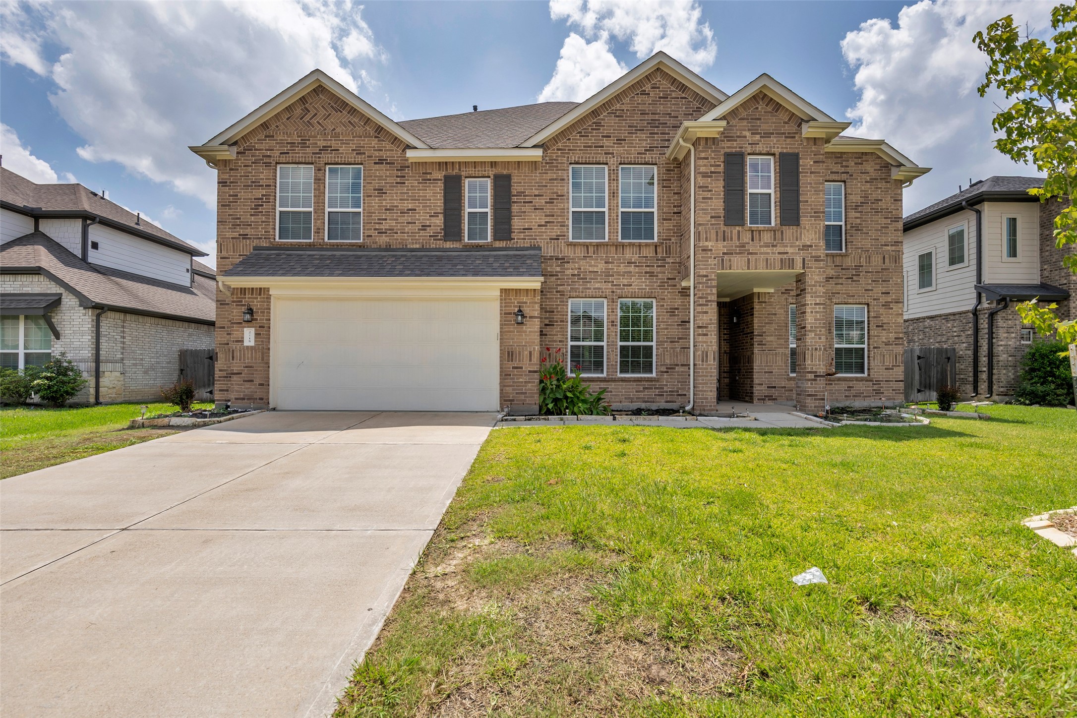 2115 Jitterbug Lane Property Photo 1