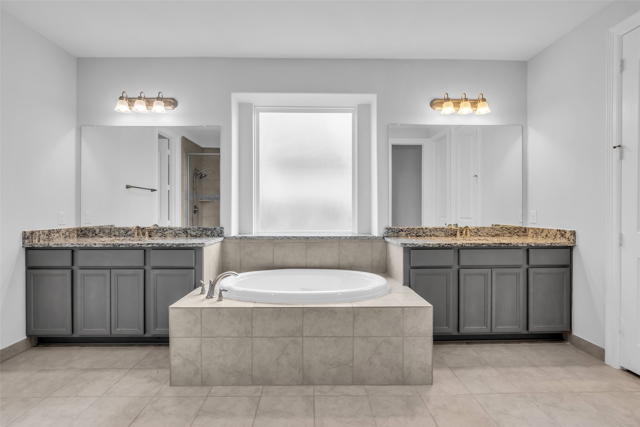 2115 Jitterbug Lane Property Photo 11
