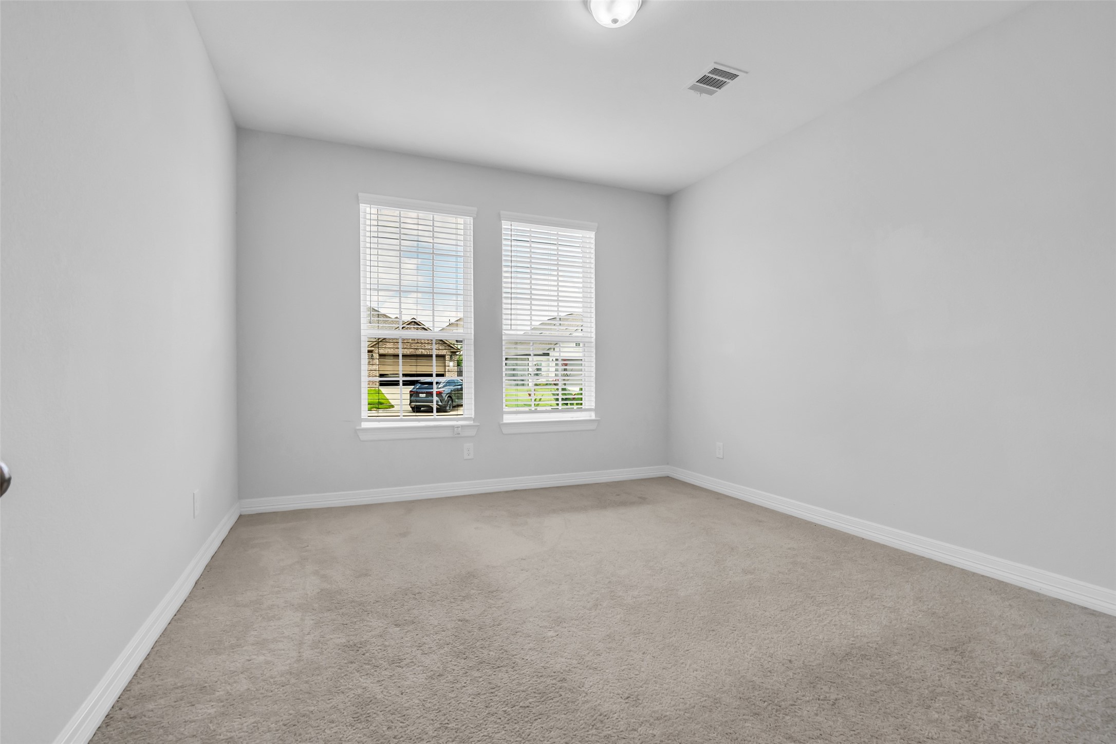 2115 Jitterbug Lane Property Photo 13