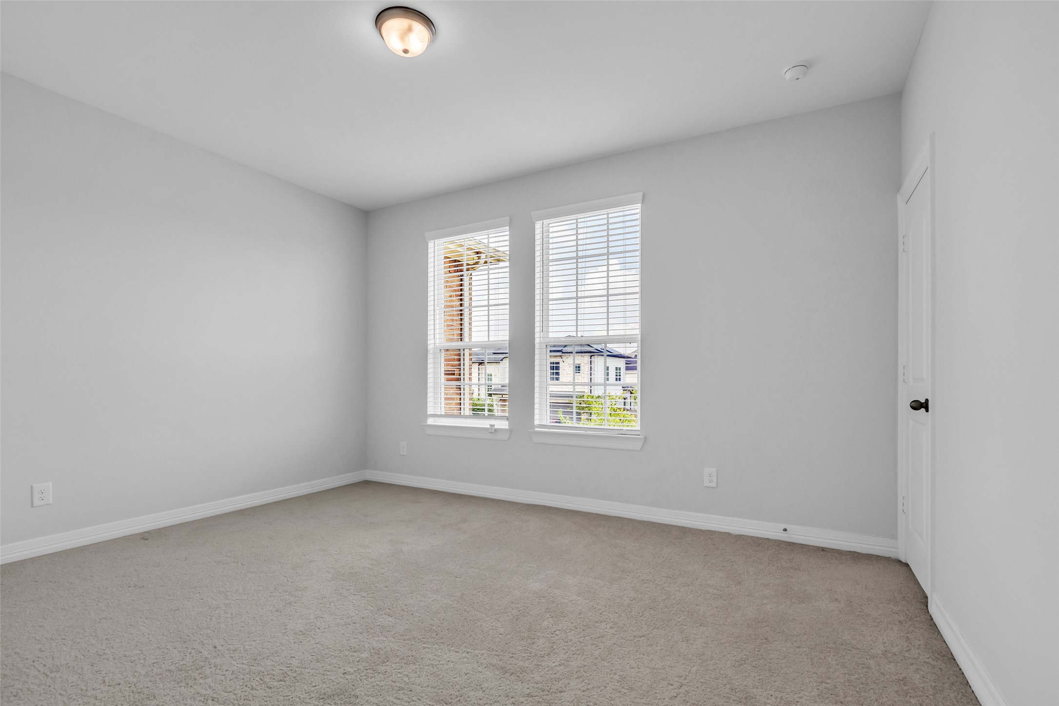 2115 Jitterbug Lane Property Photo 21