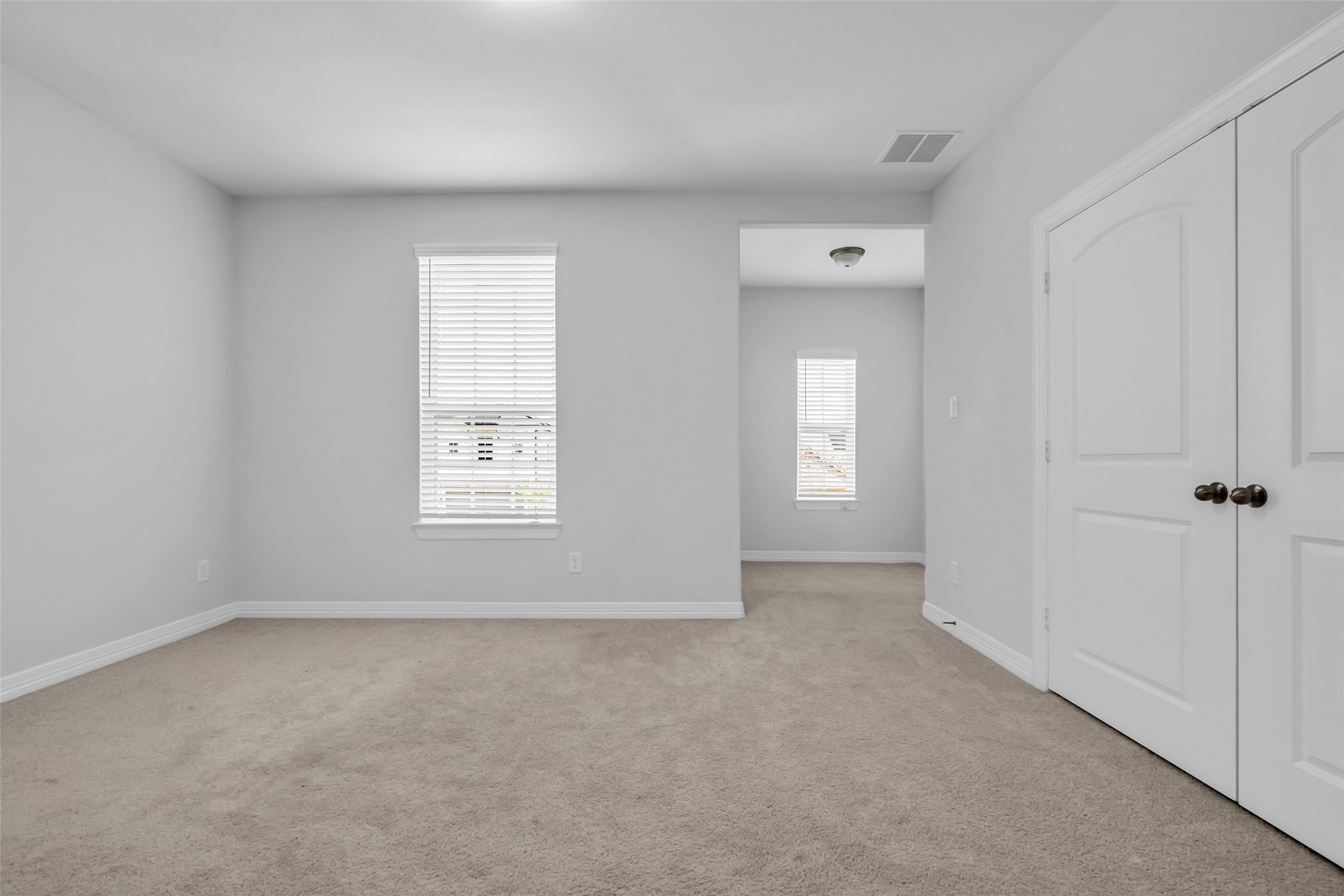 2115 Jitterbug Lane Property Photo 23