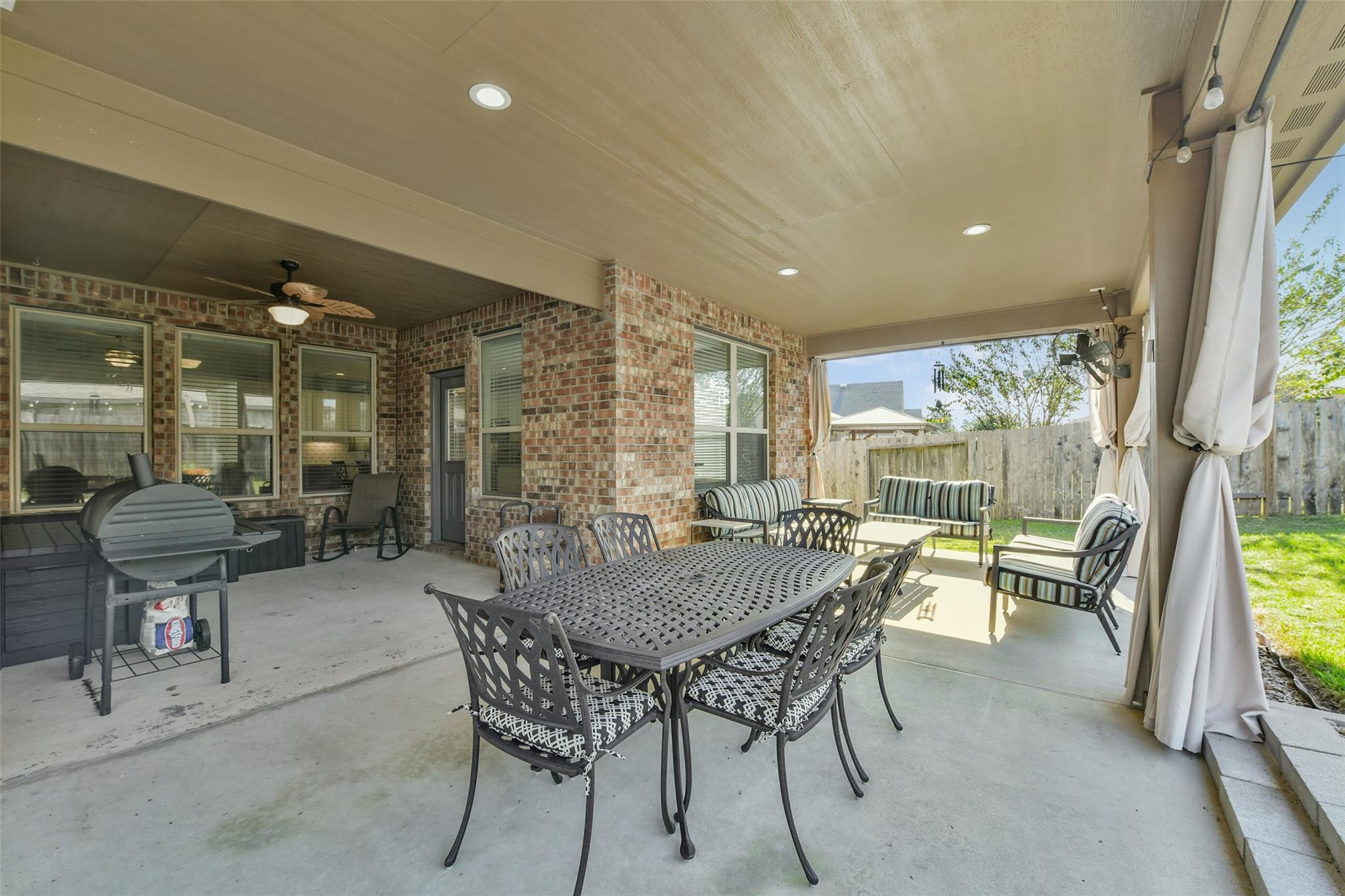 18015 Svensson Slade Lane, Houston Tx 77044 Property Photo 5