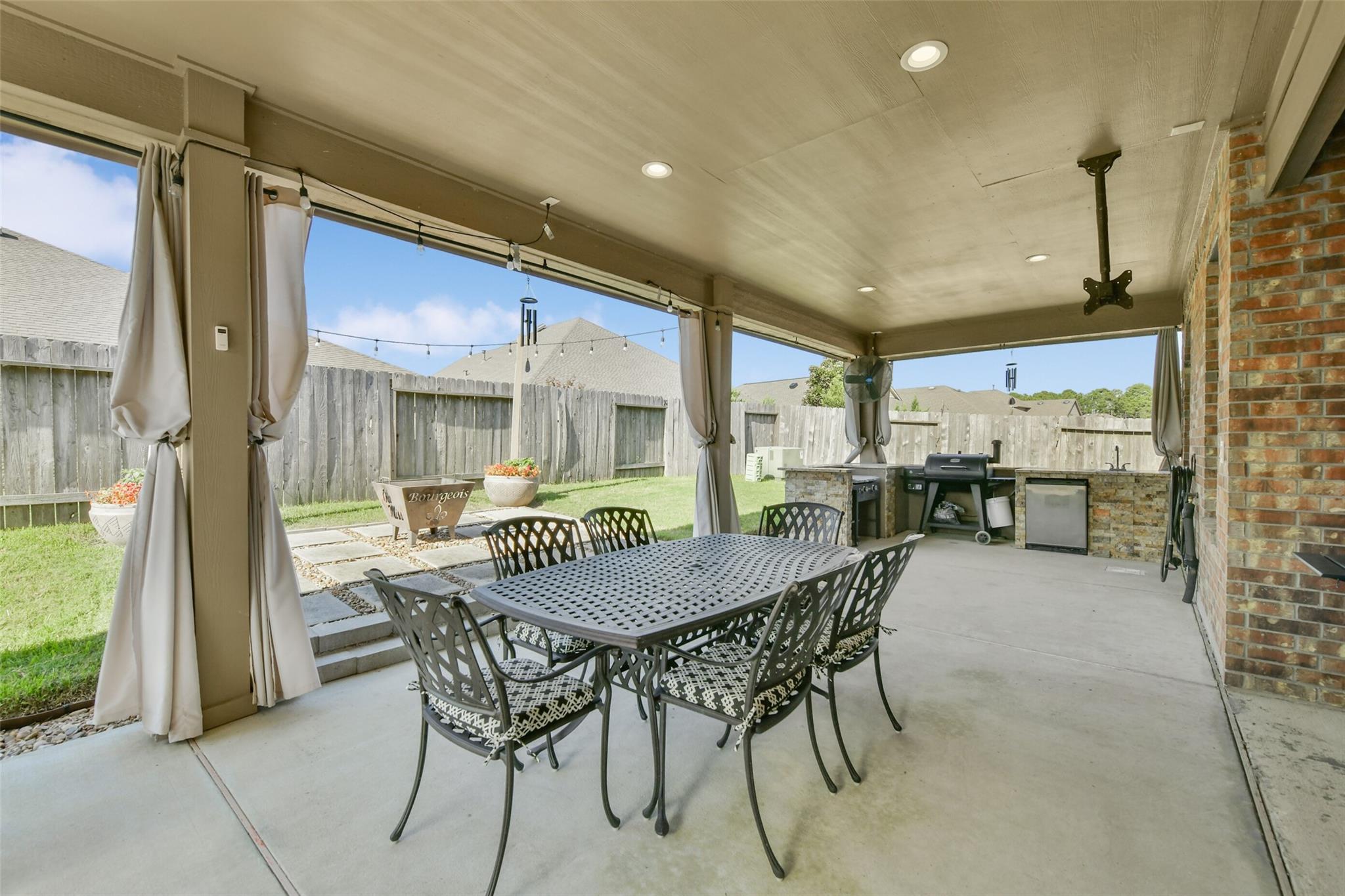 18015 Svensson Slade Lane, Houston Tx 77044 Property Photo 6