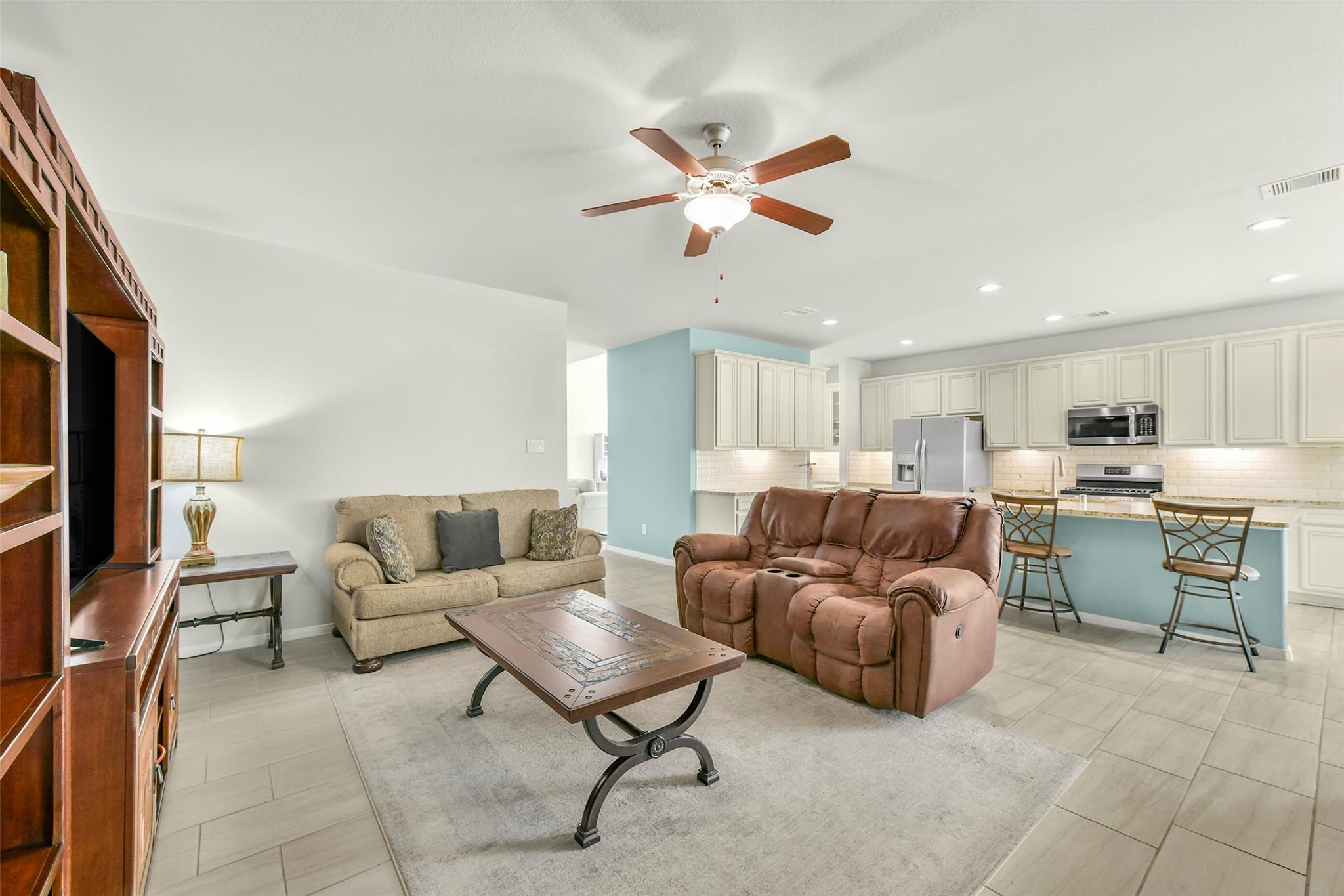 18015 Svensson Slade Lane, Houston Tx 77044 Property Photo 8