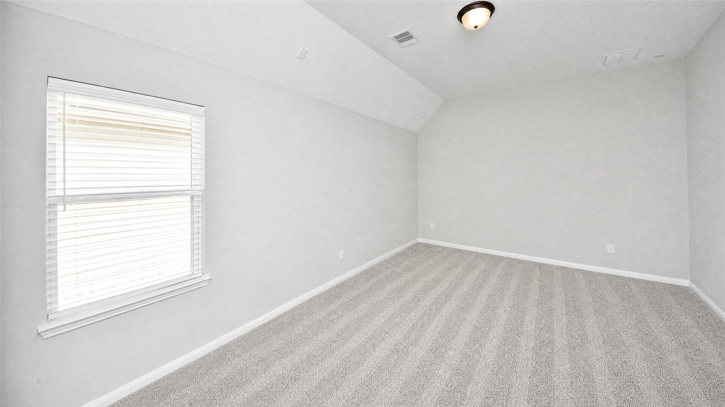 8727 Silver Crest Lane Property Photo 32