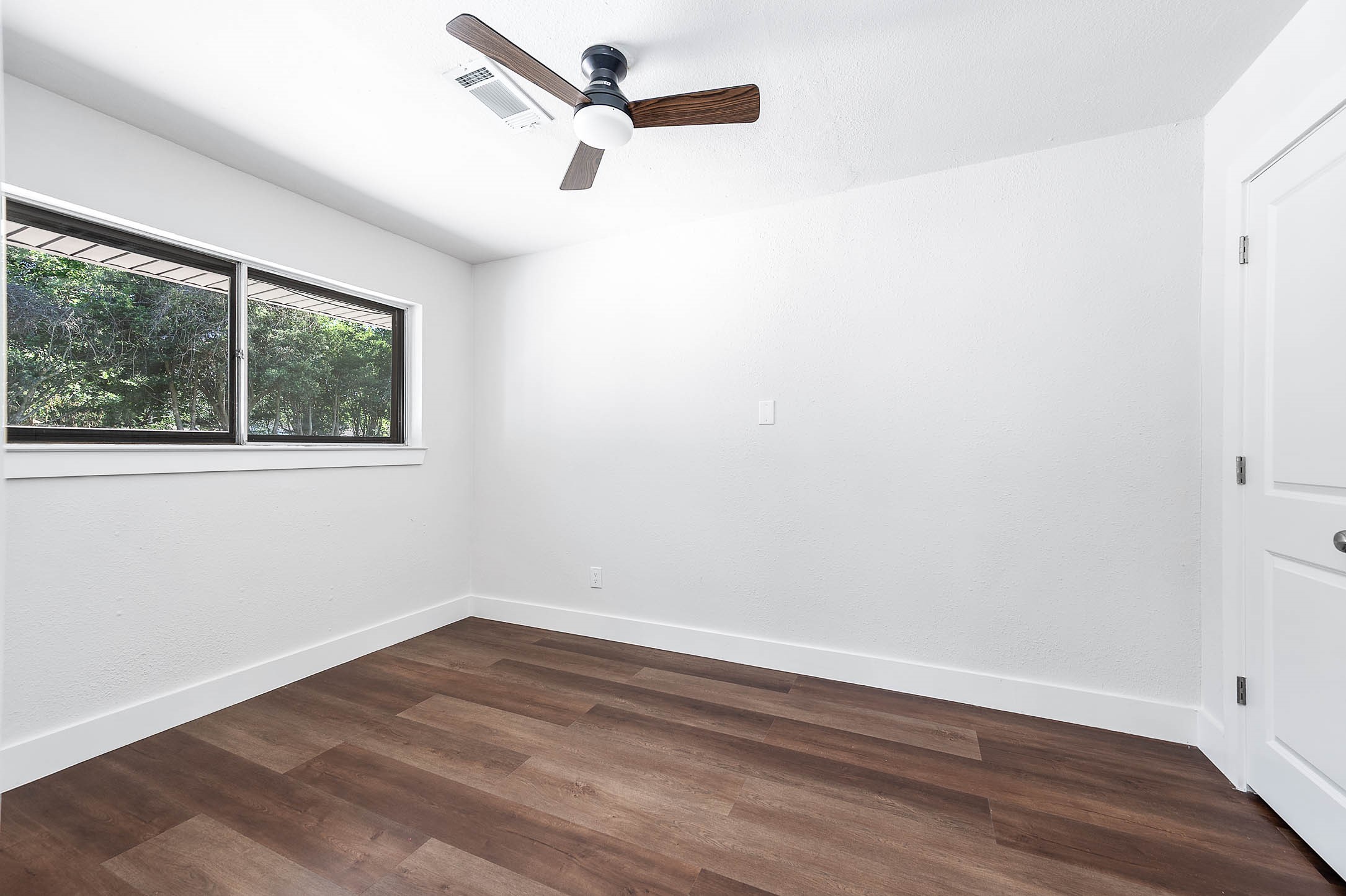 109 E Sherwood Drive Property Photo 30