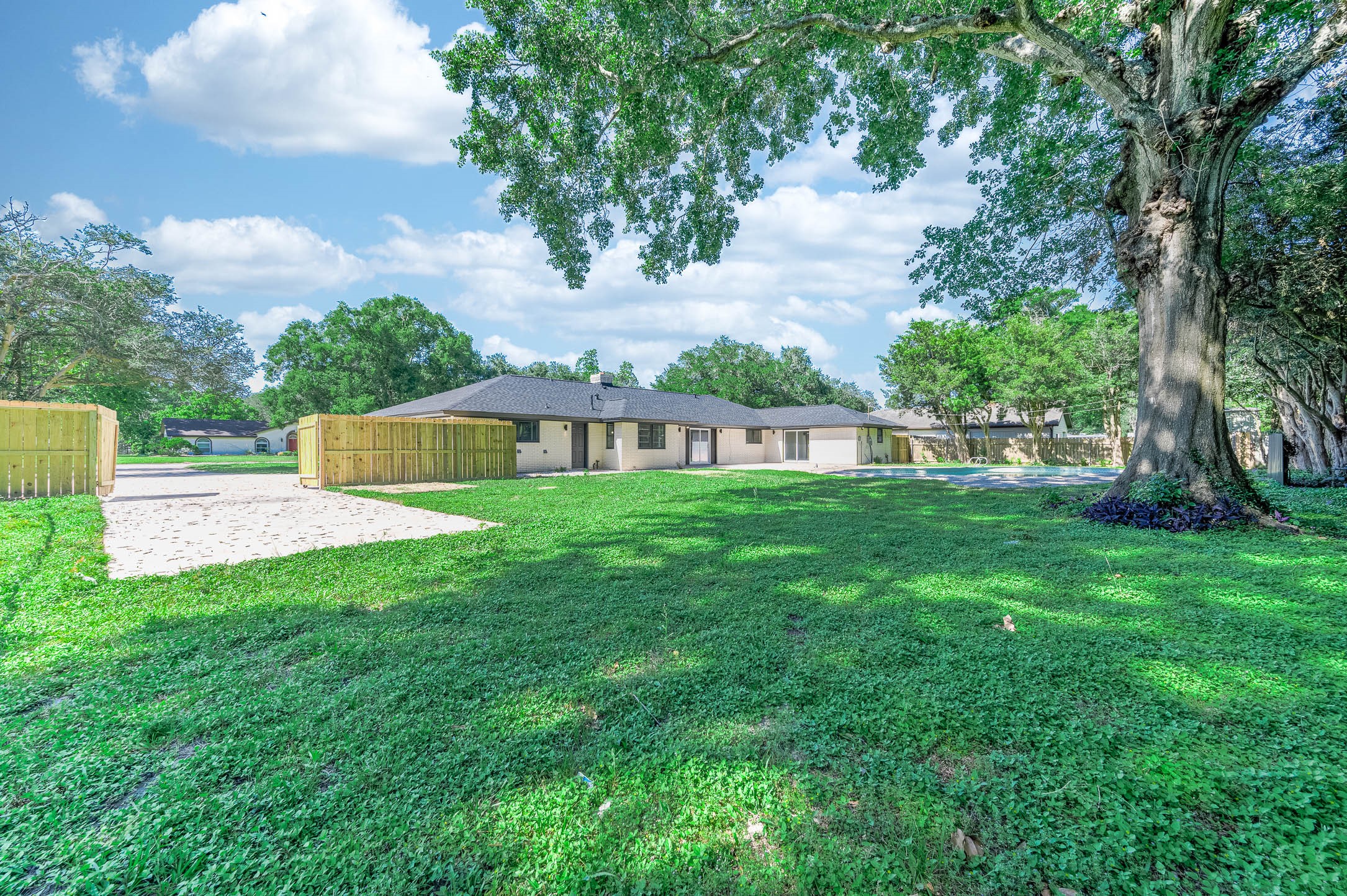 109 E Sherwood Drive Property Photo 38