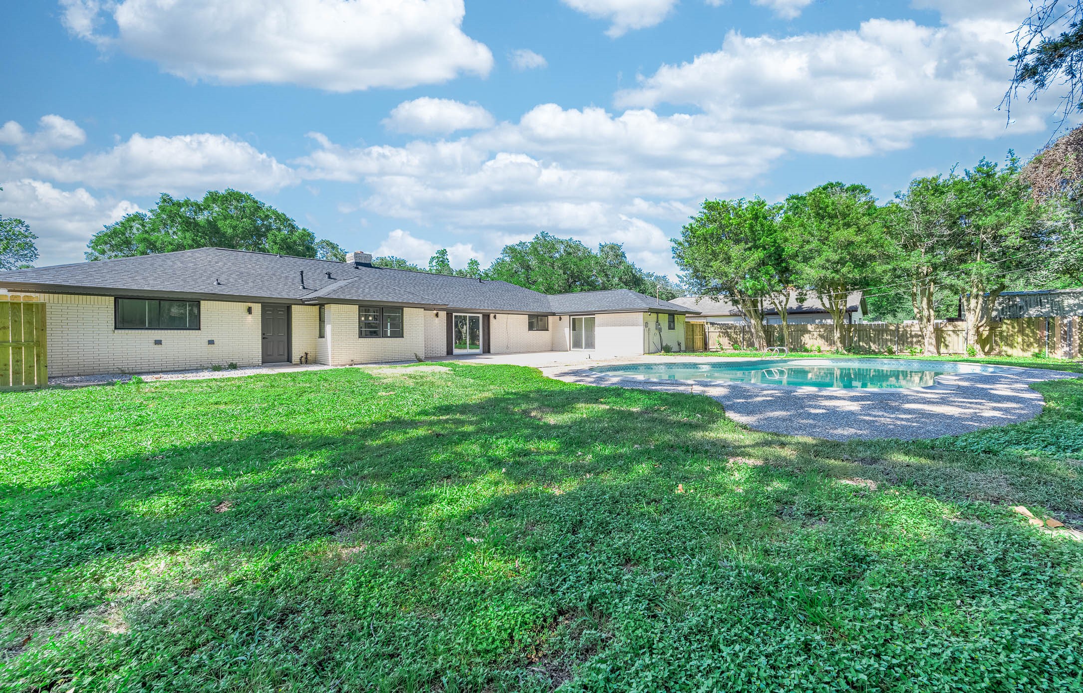 109 E Sherwood Drive Property Photo 39