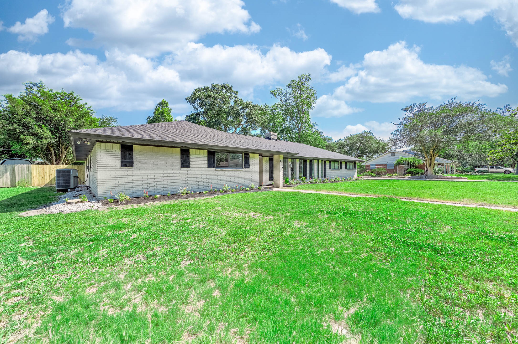109 E Sherwood Drive Property Photo 46