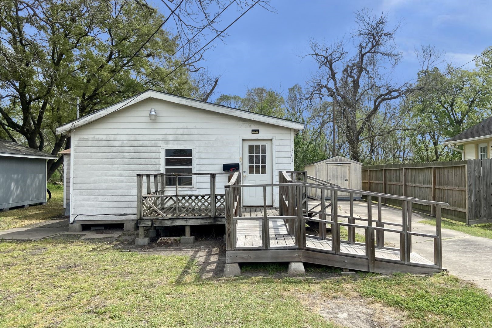1713 Avenue I Property Photo