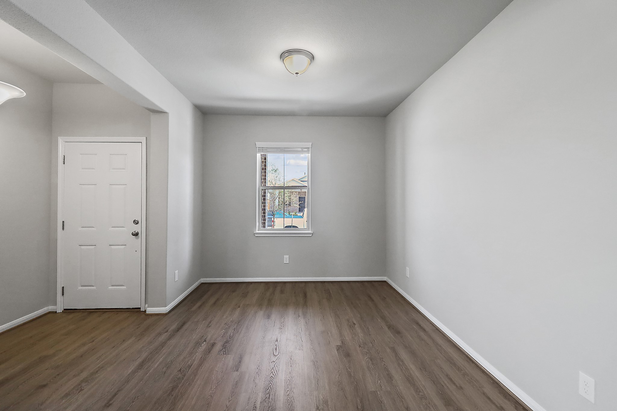 8431 Moonlight Bay Circle Property Photo 4