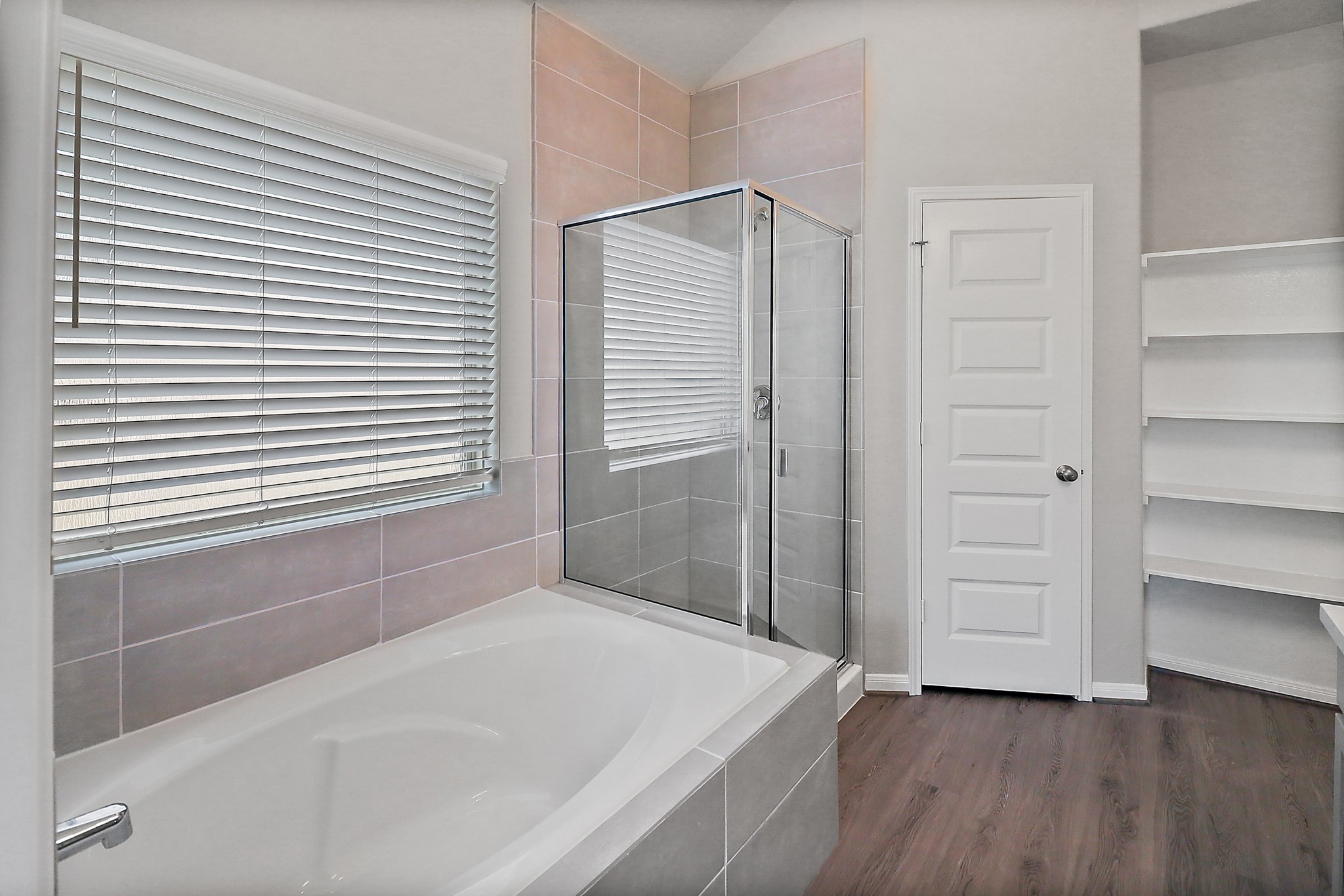 8431 Moonlight Bay Circle Property Photo 13