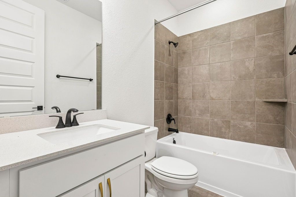 2814 Clapbread Lane Property Photo 19