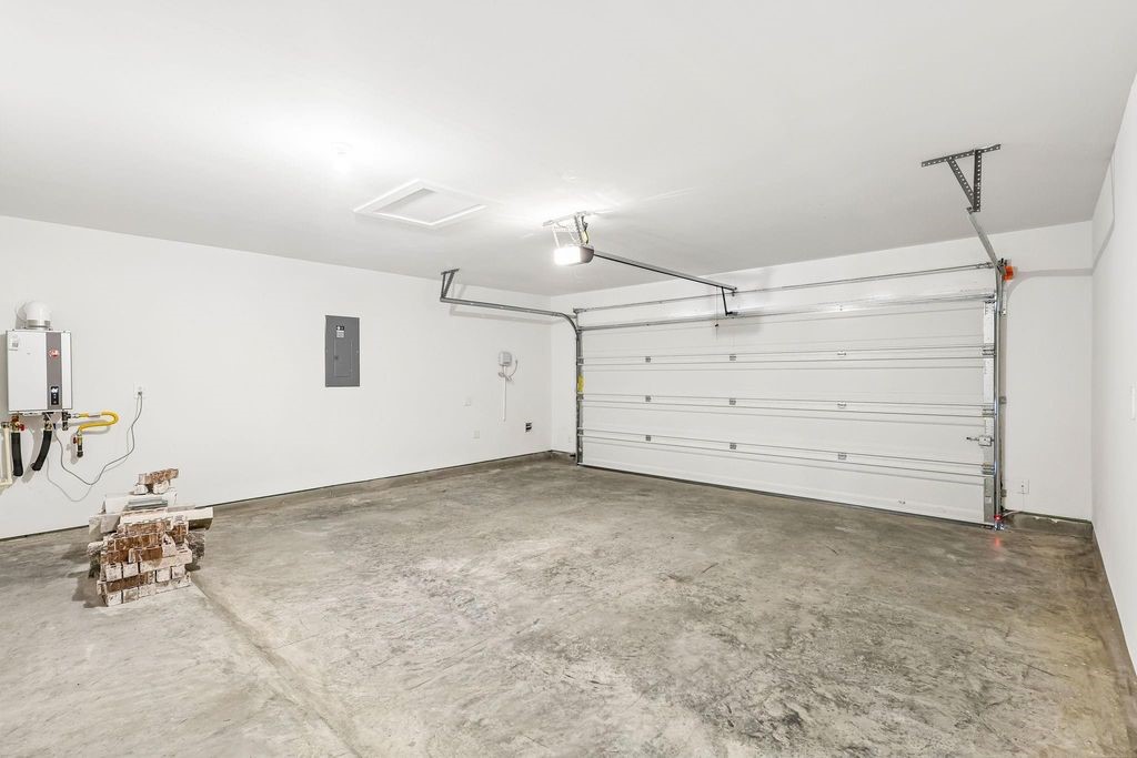 2814 Clapbread Lane Property Photo 27