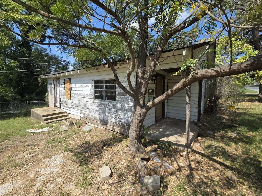 1007 S Scullin Avenue Property Photo 2