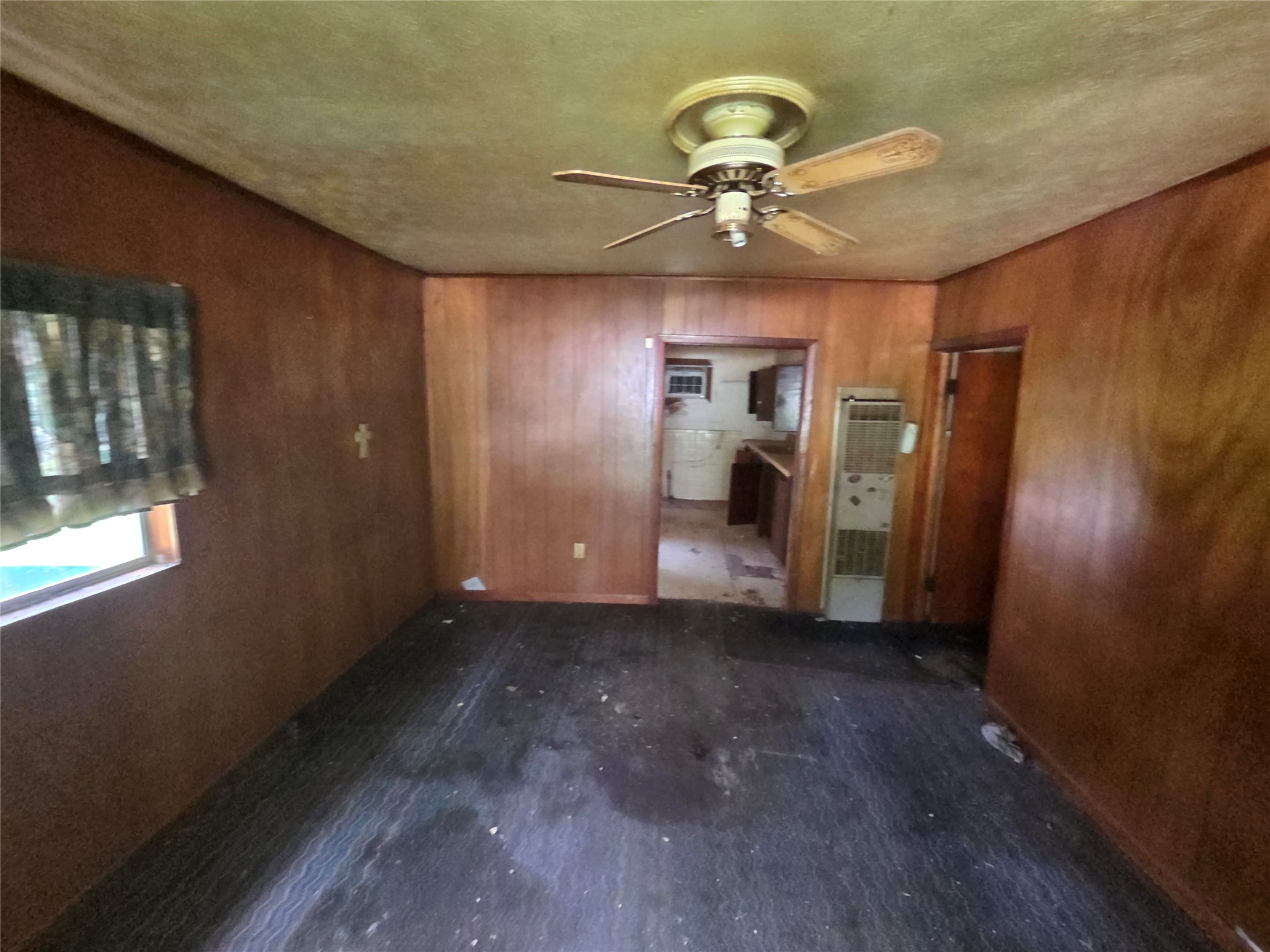 1007 S Scullin Avenue Property Photo 4