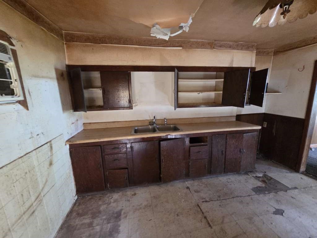 1007 S Scullin Avenue Property Photo 5
