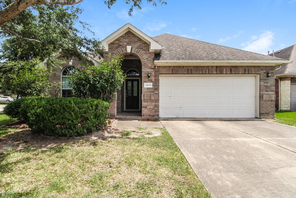 11003 Oasis View Lane Property Photo 1