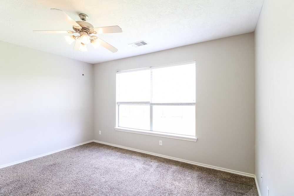 11003 Oasis View Lane Property Photo 9