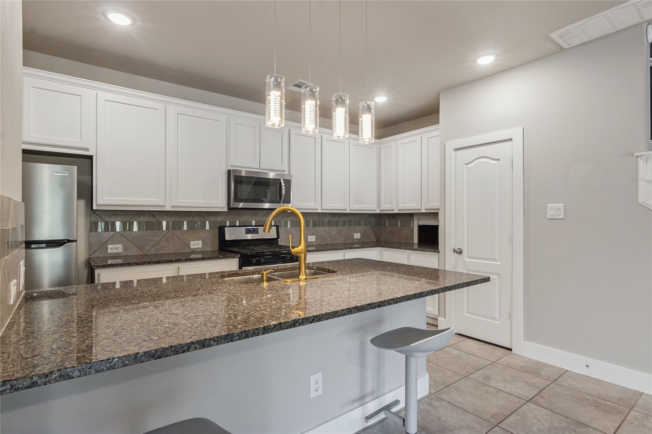 20610 Alfonso Court Property Photo 9