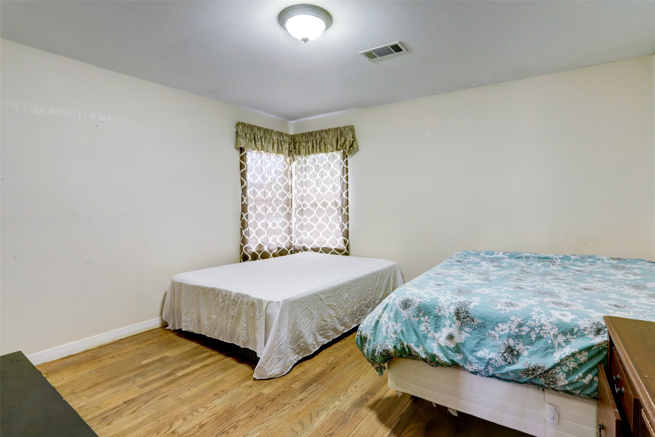 822 N Meyer Street Property Photo 8