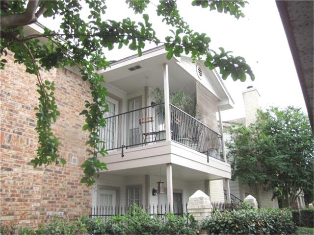2121 Hepburn Street 408 Property Photo 1