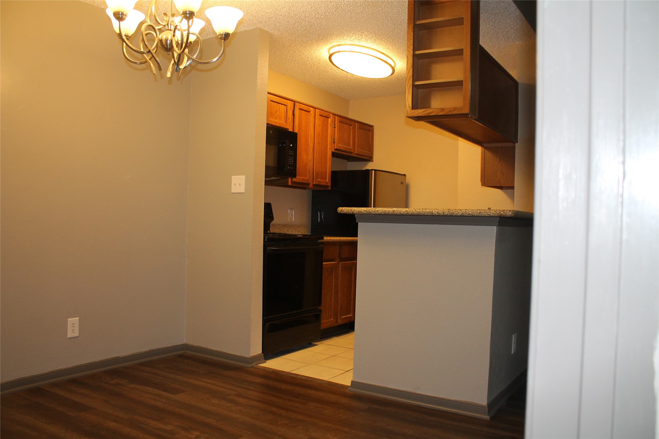 2121 Hepburn Street 408 Property Photo 5