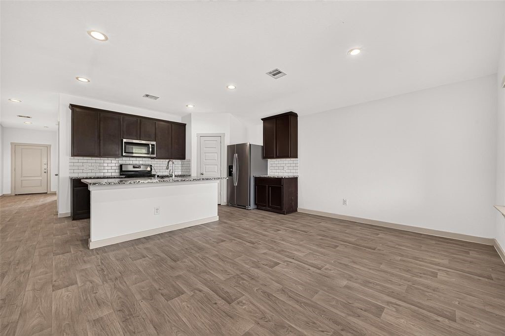 8043 Black Forest Lane Property Photo 6