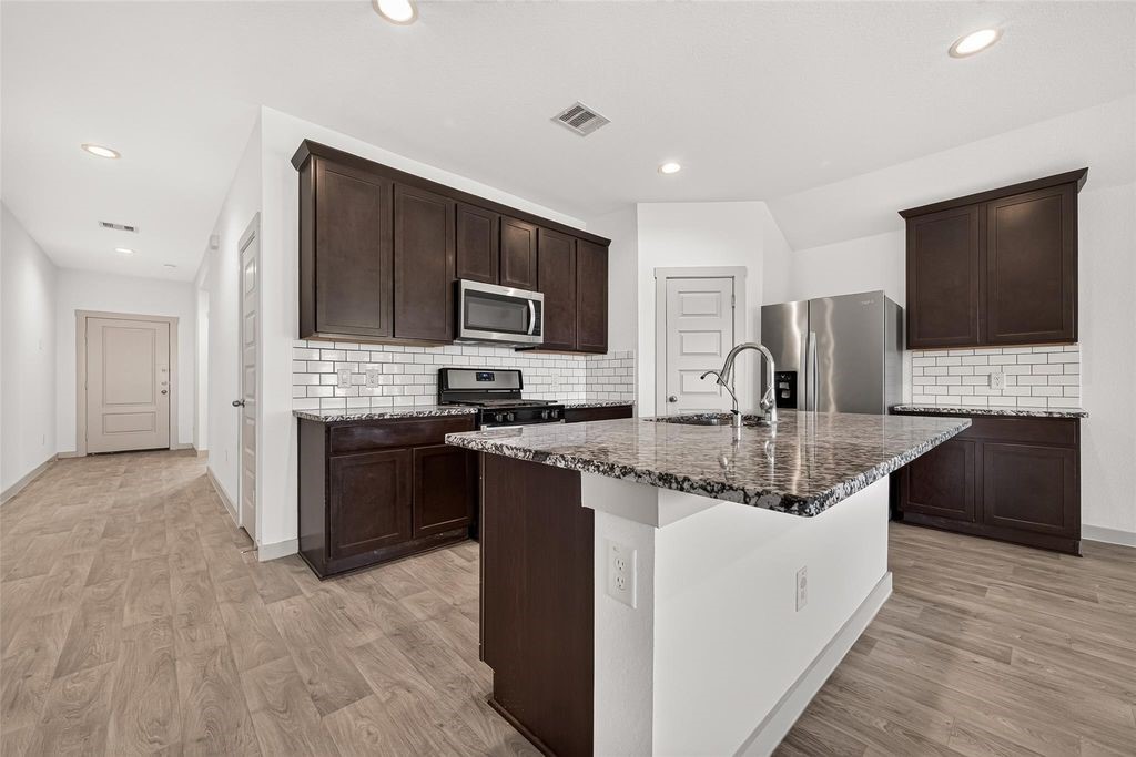 8043 Black Forest Lane Property Photo 12