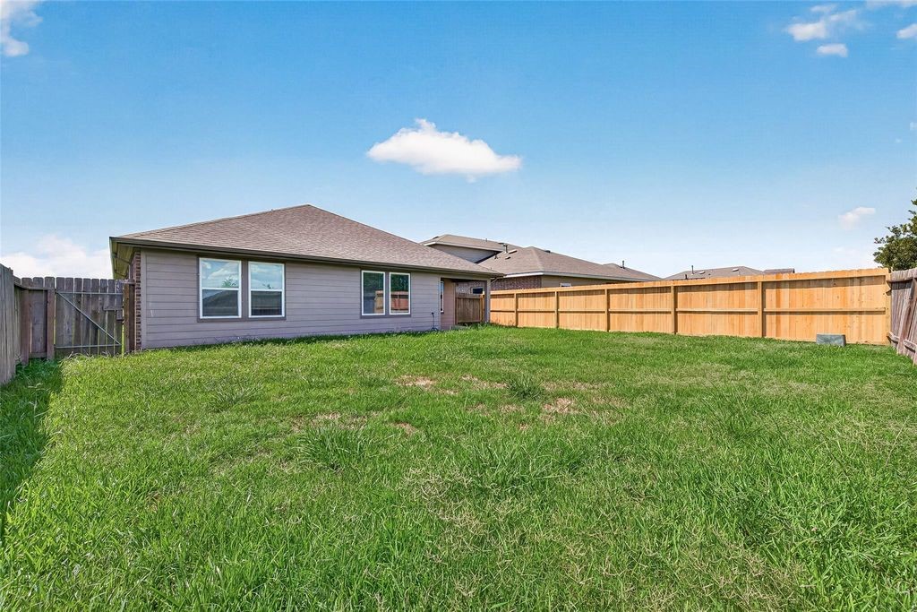 8043 Black Forest Lane Property Photo 32