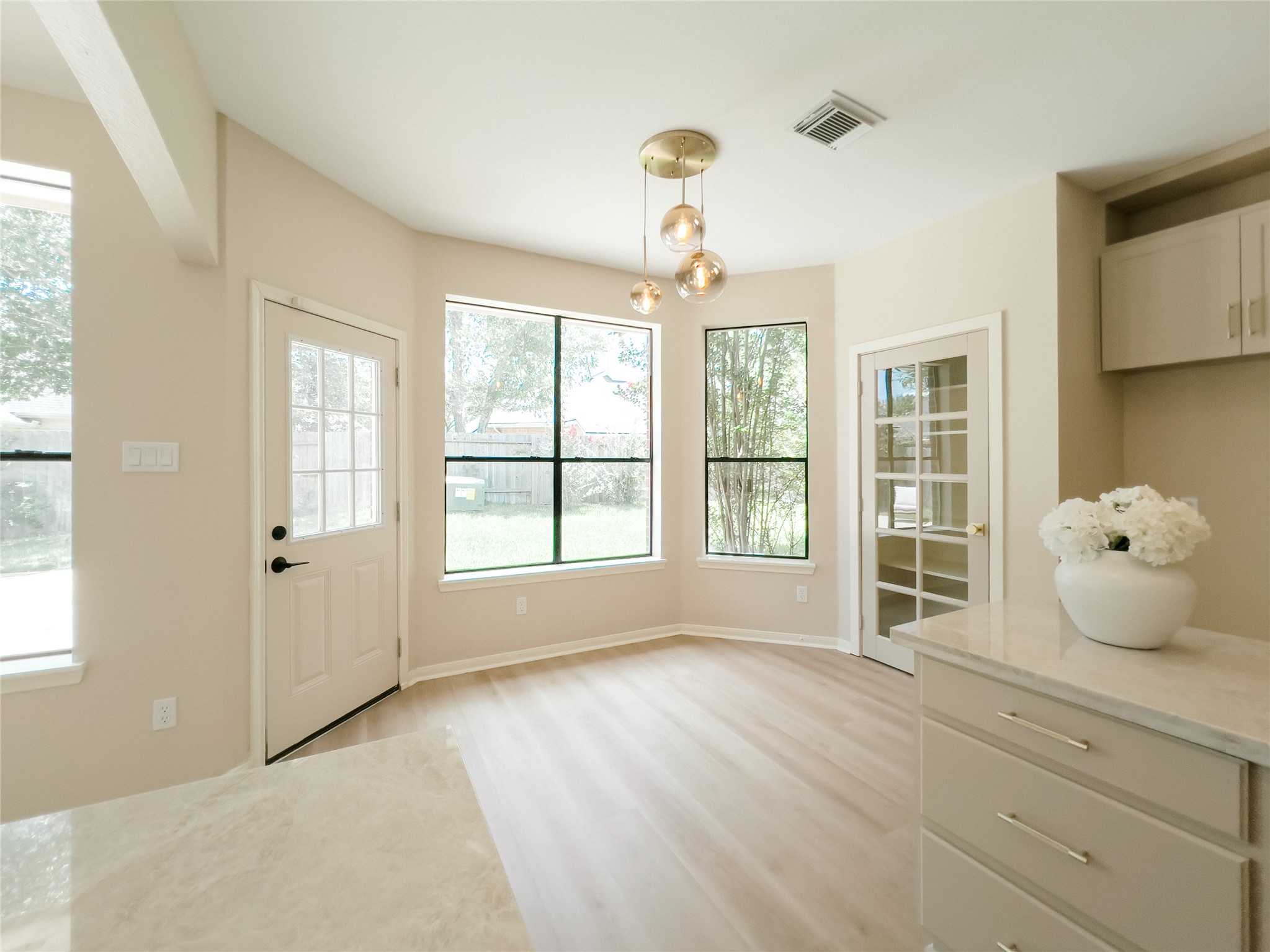 6131 Rachels Court Property Photo 7